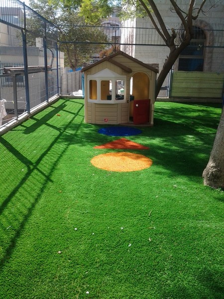 H91073 הקמת חצר משחקים – גן אלומה