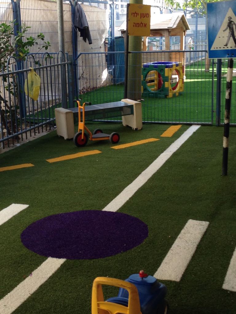 M497933 הקמת חצר משחקים – גן אלומה