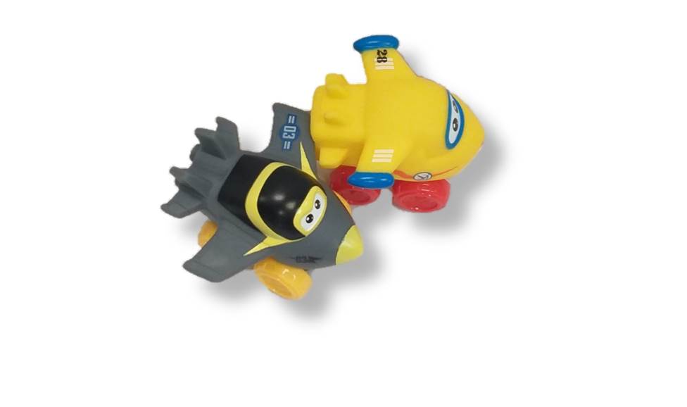 מטוסים 12 בדיספלי .jpg1 מטוסים רכים 12 יחי' בדיספלי